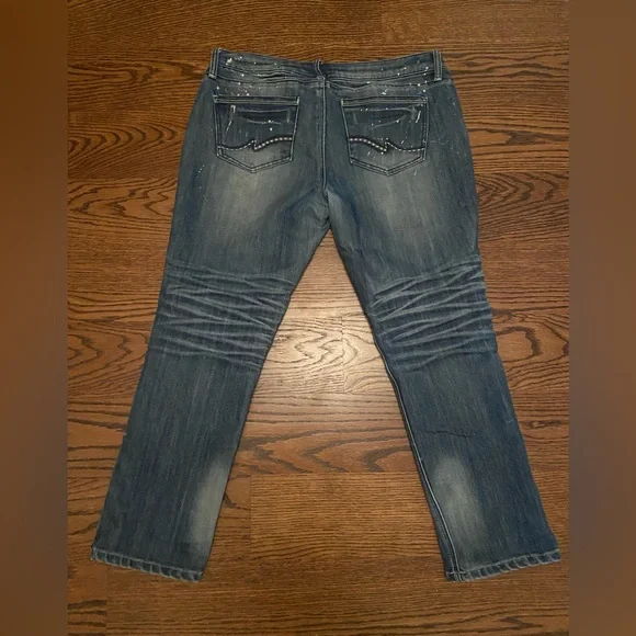 Almost Famous Jeans size 11 - Picture 2 of 4